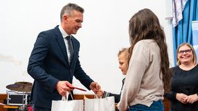 A nehéz sorsú gyermekeket fogadták a volt Megyeházán