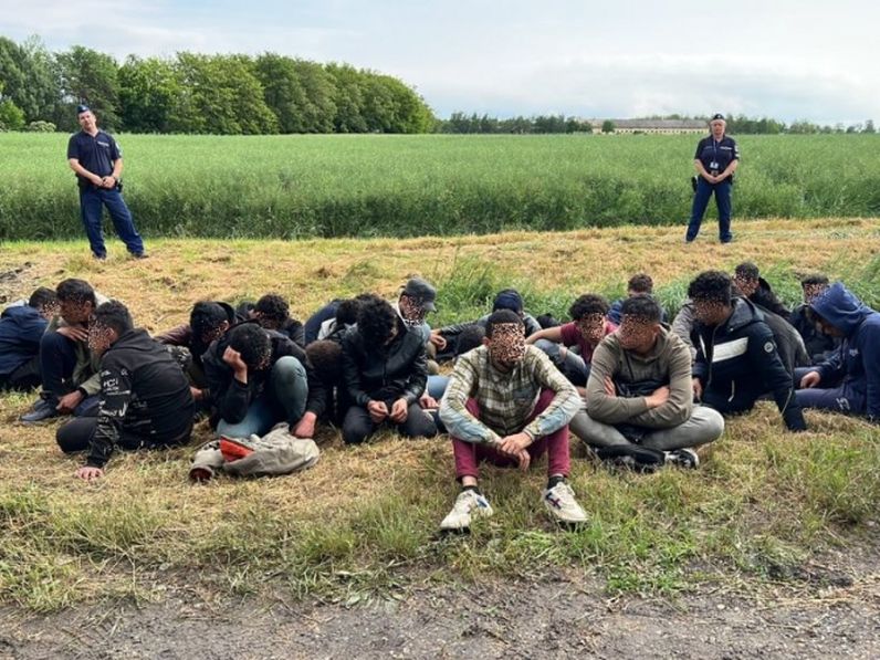 Az illegális bevándorlás egyre több feladat elé állítja a rendőröket Sopronban is