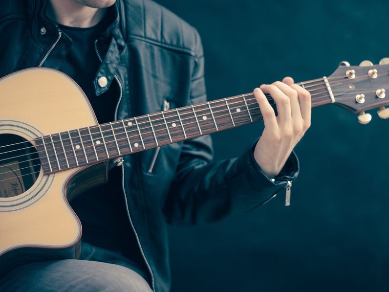 Pedagógusok zenélnek  - színes programot állított össze a Pedagógusok Soproni Művelődési Háza