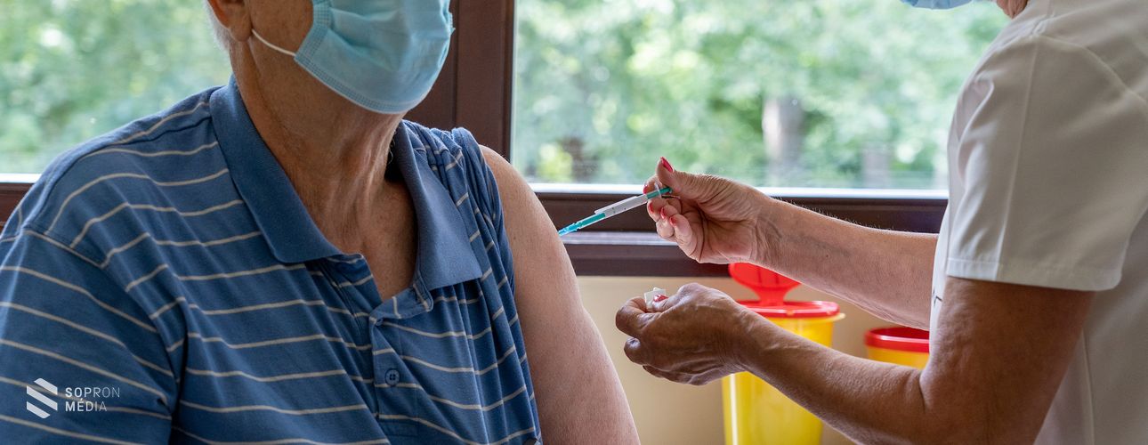 Sopronban is elkezdődött a harmadik körös oltások beadása