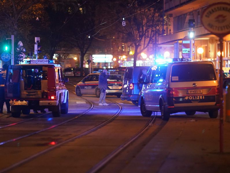 Terrortámadás Bécsben 

