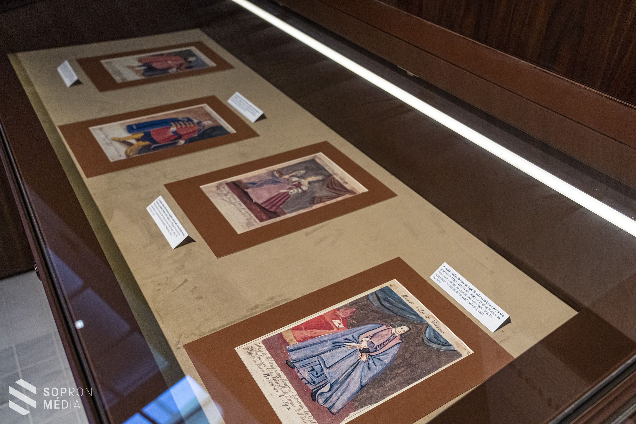 Családtörténeti kiállítás nyílt Eszterházán