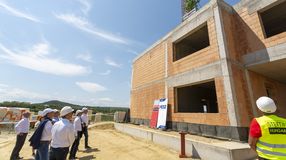 Bokrétaünnep az új inkubátorháznál