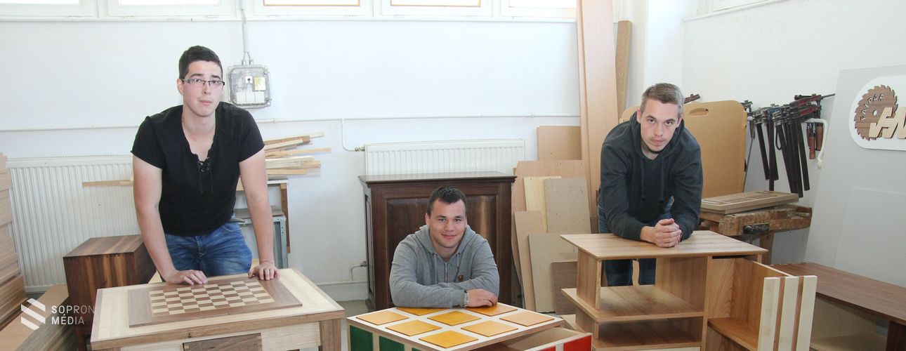 Handleros faipari sikerek