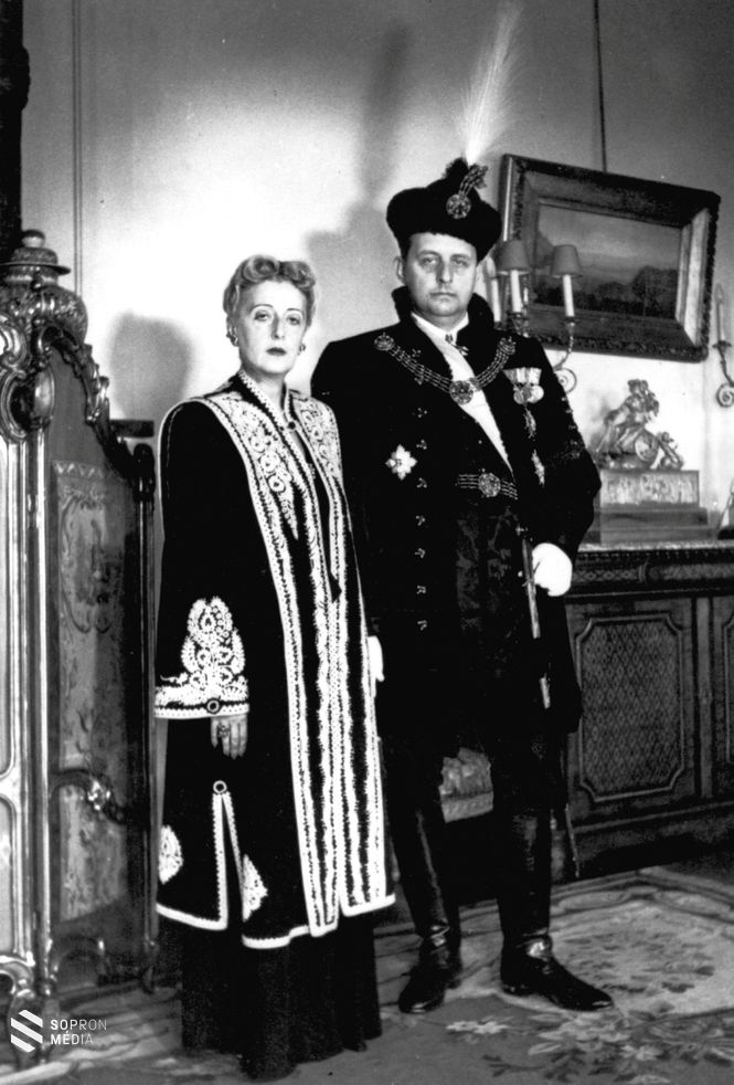 Ullein-Reviczky Antal követ és felesége Stockholmban 1943 szeptember 30-án 