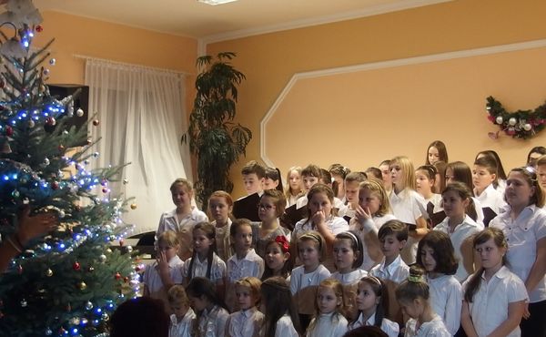 Adventi ünnepség 2015.