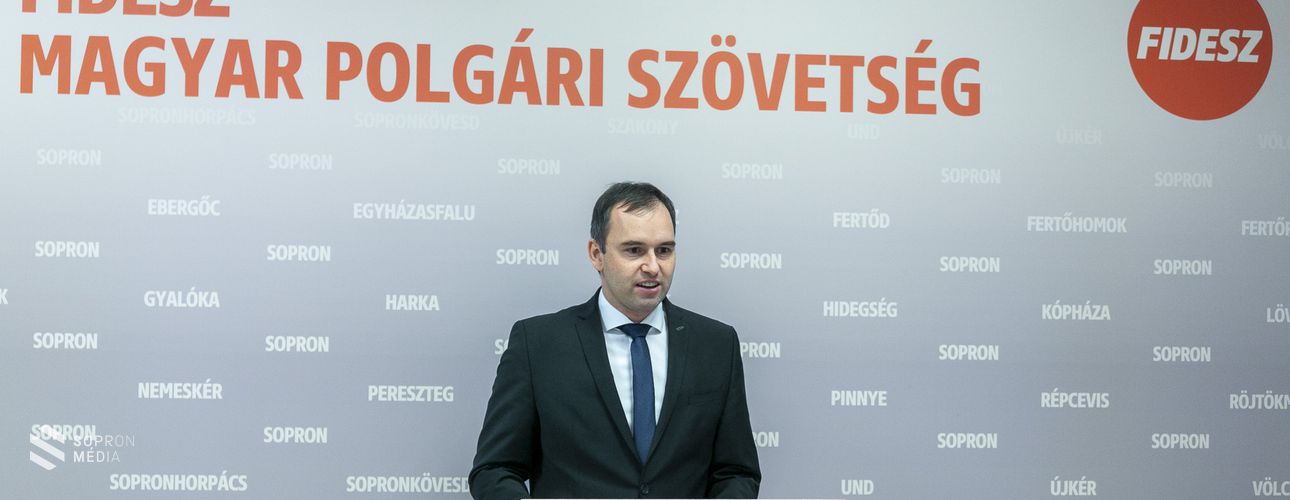 Barcza Attila: Magyarországnak előre kell mennie