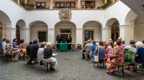 Kétnyelvű istentiszteletet tartottak az államalapítás ünnepén