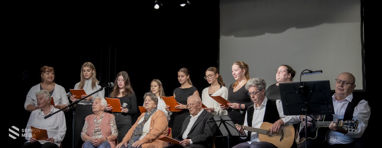 Mozgással és a kulturális műsorral ünnepelték az időseket Sopronban