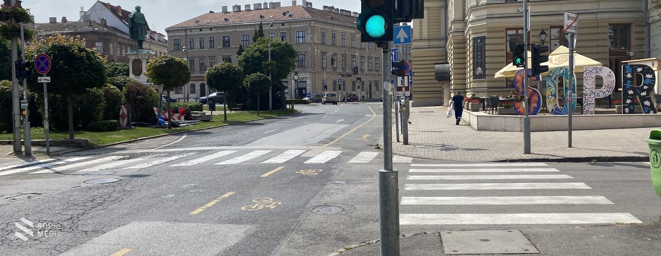 Lezárják a gyalogátkelőhelyet a Széchenyi tér - Templom utca csatlakozásánál útfelújítás miatt