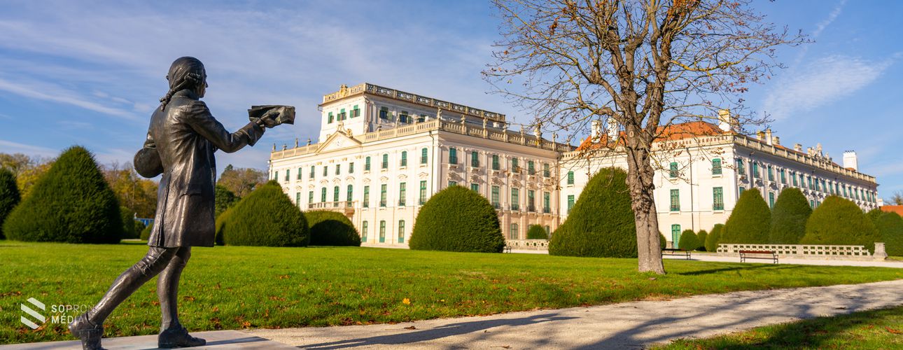 Megújult terek és különleges műkincsek várják a látogatókat a fertődi Esterházy-kastélyban