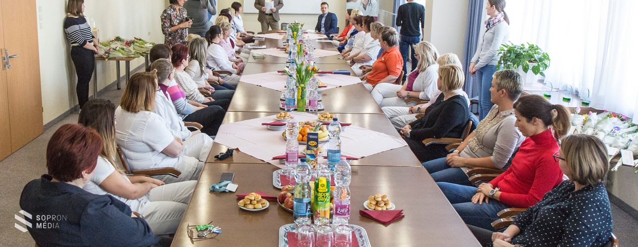 Ma van a magyar ápolók napja