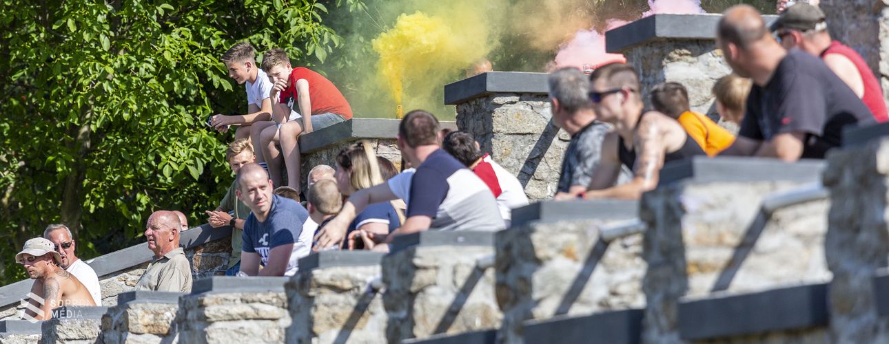 Ismét látogathatók a futballmeccsek