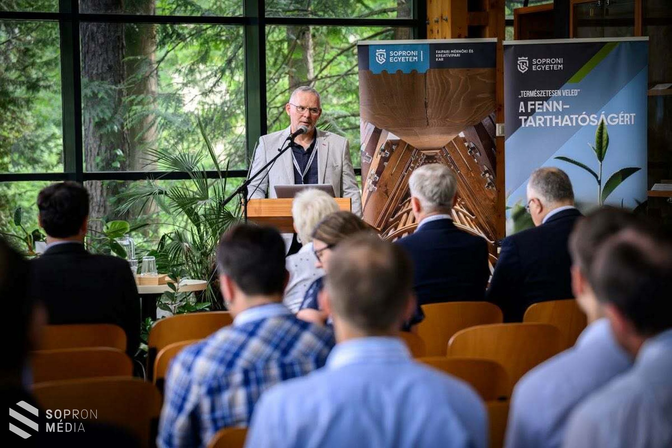 Mentőöv a klímaváltozás ellen: világszenzációnak számító faipari innovációk a Soproni Egyetemen