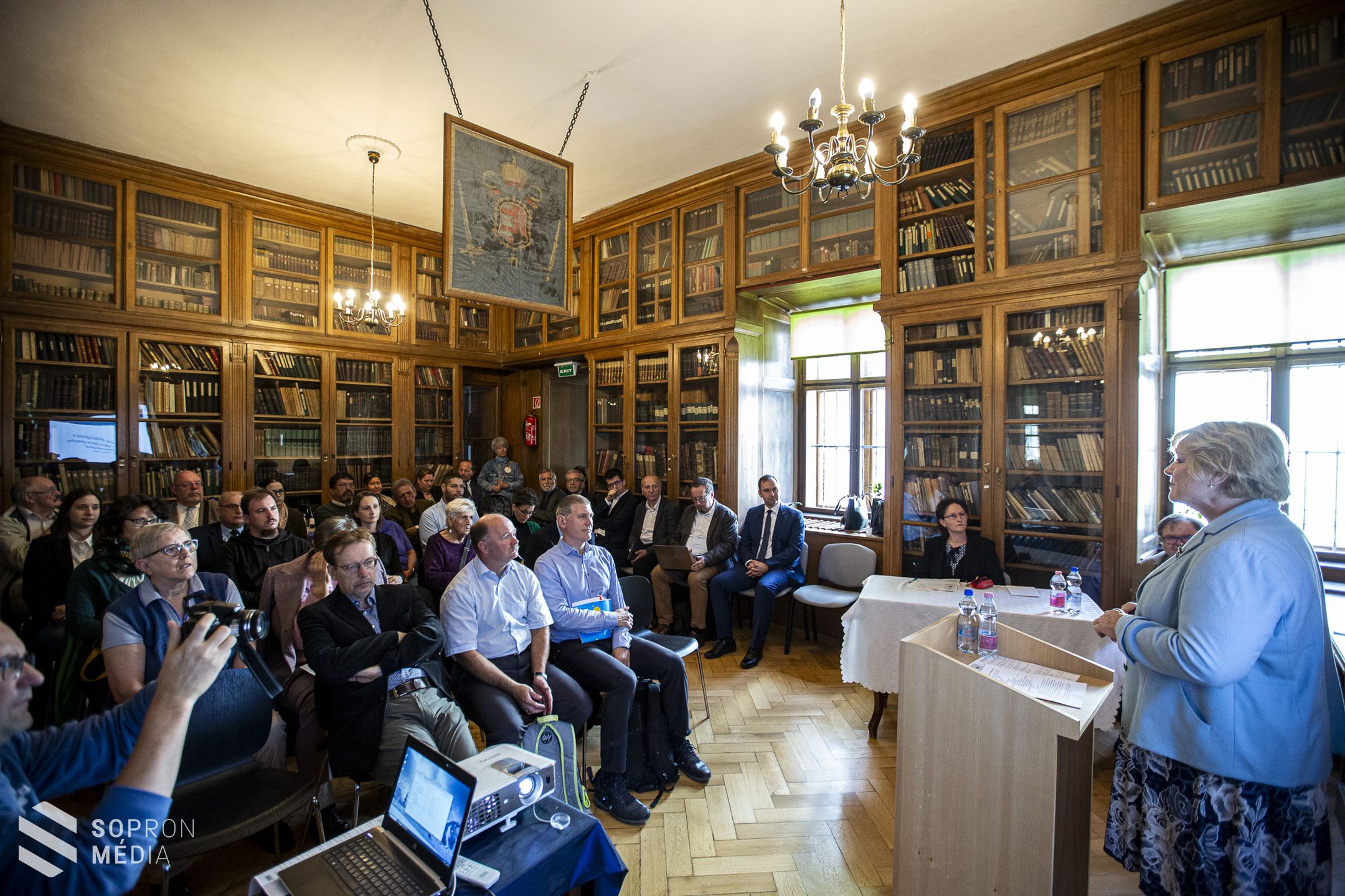 Történelmi konferencia a Soproni Levéltárban