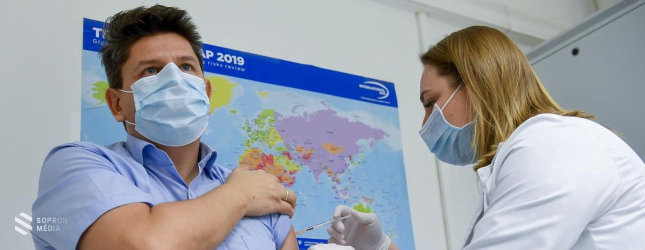 Egy hónap után nyújt védettséget a  Pfizer vakcinája