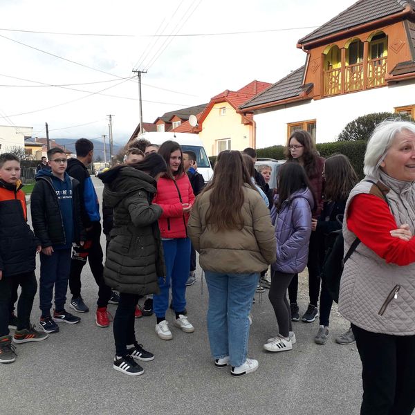 „Irodalmi és történelmi hősök Hont, Nógrád és Gömör vármegyékben, valamint a Szepességben” Határtalanul! program  (Lövői és zsirai 7. osztályosok)