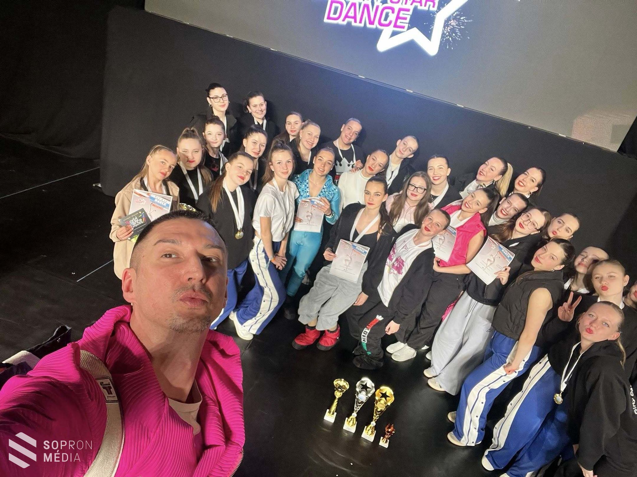 19 éremmel tért haza a Silver Dance Star versenyről a Dirty Dance Sopron