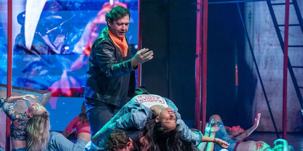 Képzelt riport egy amerikai popfesztiválról