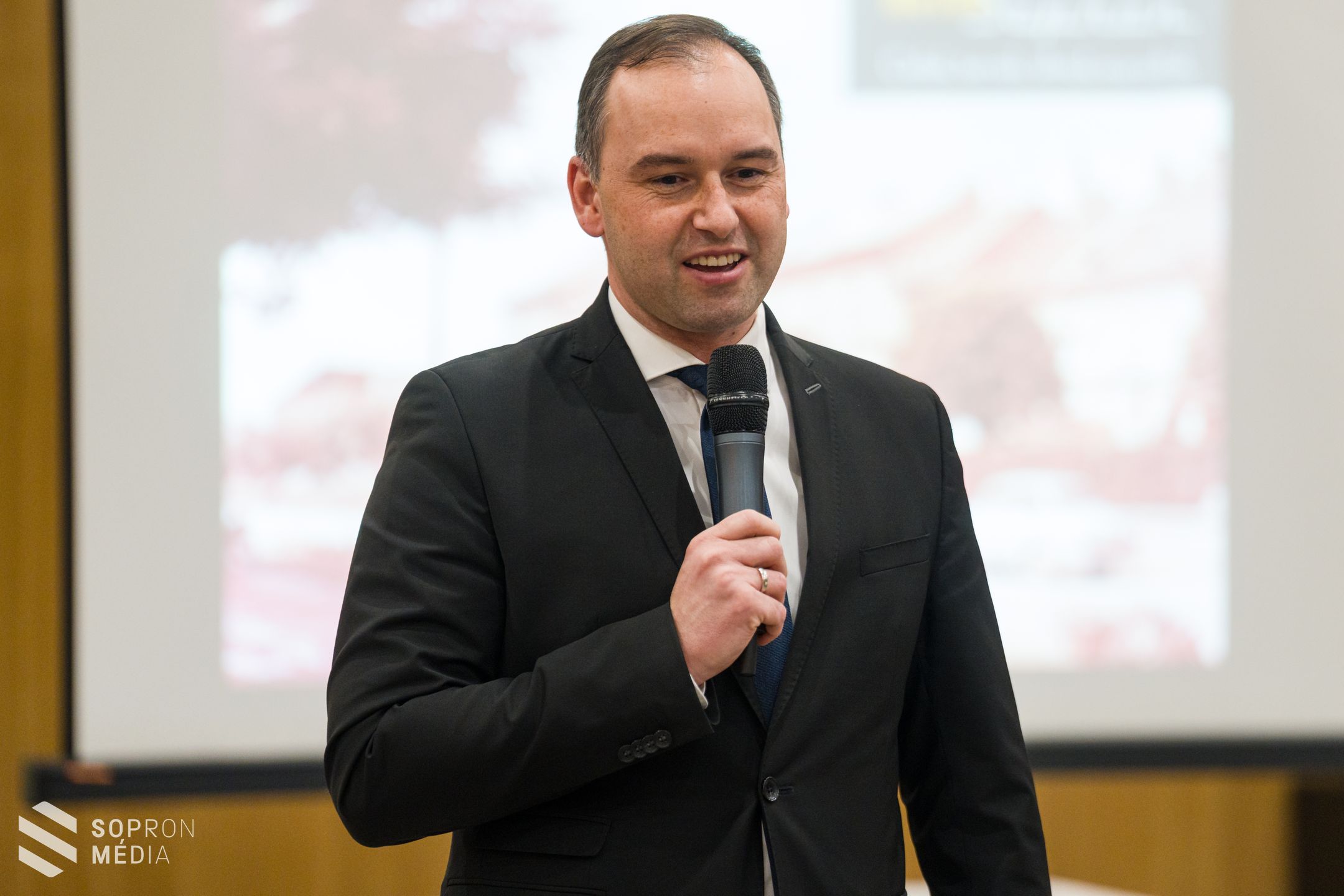 A soproni sportszervezeteket köszöntötték a Hotel Sopronban