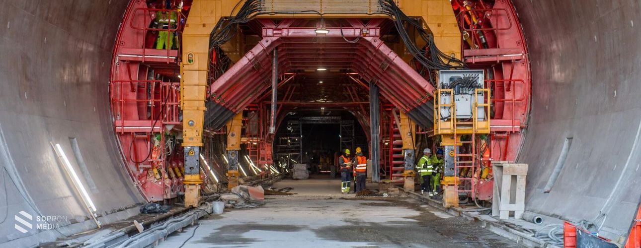 Az egyik legnagyobb kihívás az organizáció a soproni alagút betonozása során