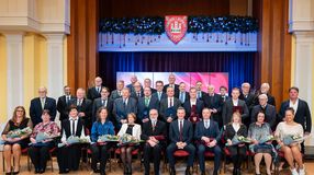 A városi kitüntetések átadásával vette kezdetét a hűségnapi ünnepségsorozat