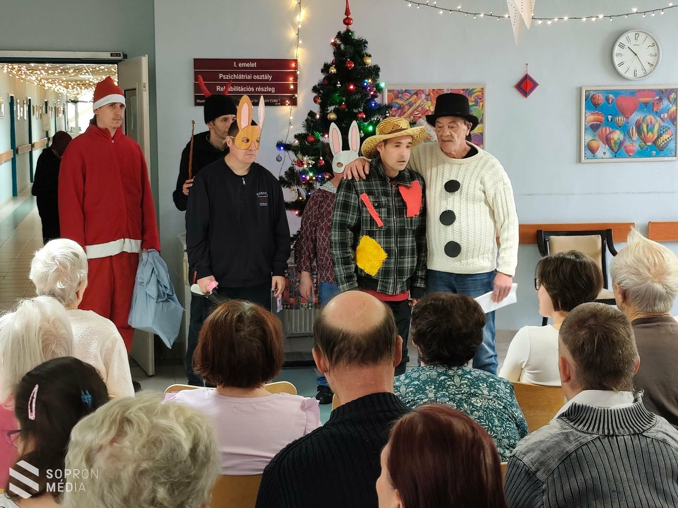Bensőséges karácsonyi műsor a Pszichiátriai Osztályon
