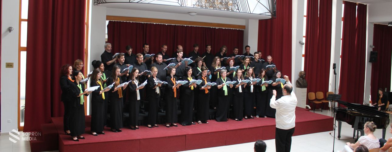 Világjáró Kórusbérlet a Kórus Spontánusszal