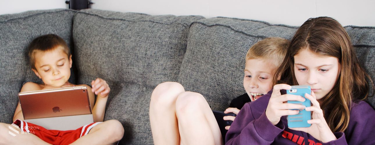 Egyre több veszély leselkedik a gyerekekre az interneten egy kutatás szerint