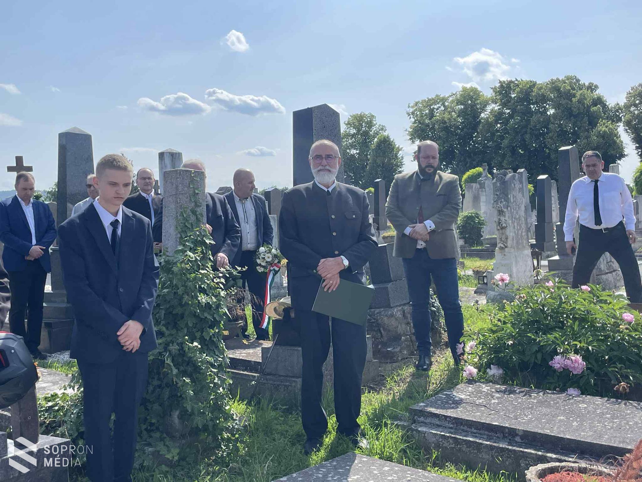 Dr. Mika Károly születésének 170. évfordulójára emlékeztek