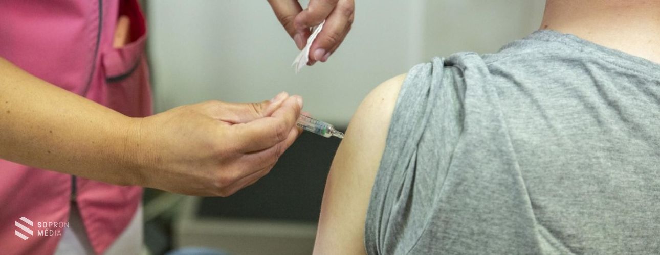 Hétfőn, kedden és szerdán foglalhatnak időpontot oltásra a 16-18 év közöttiek