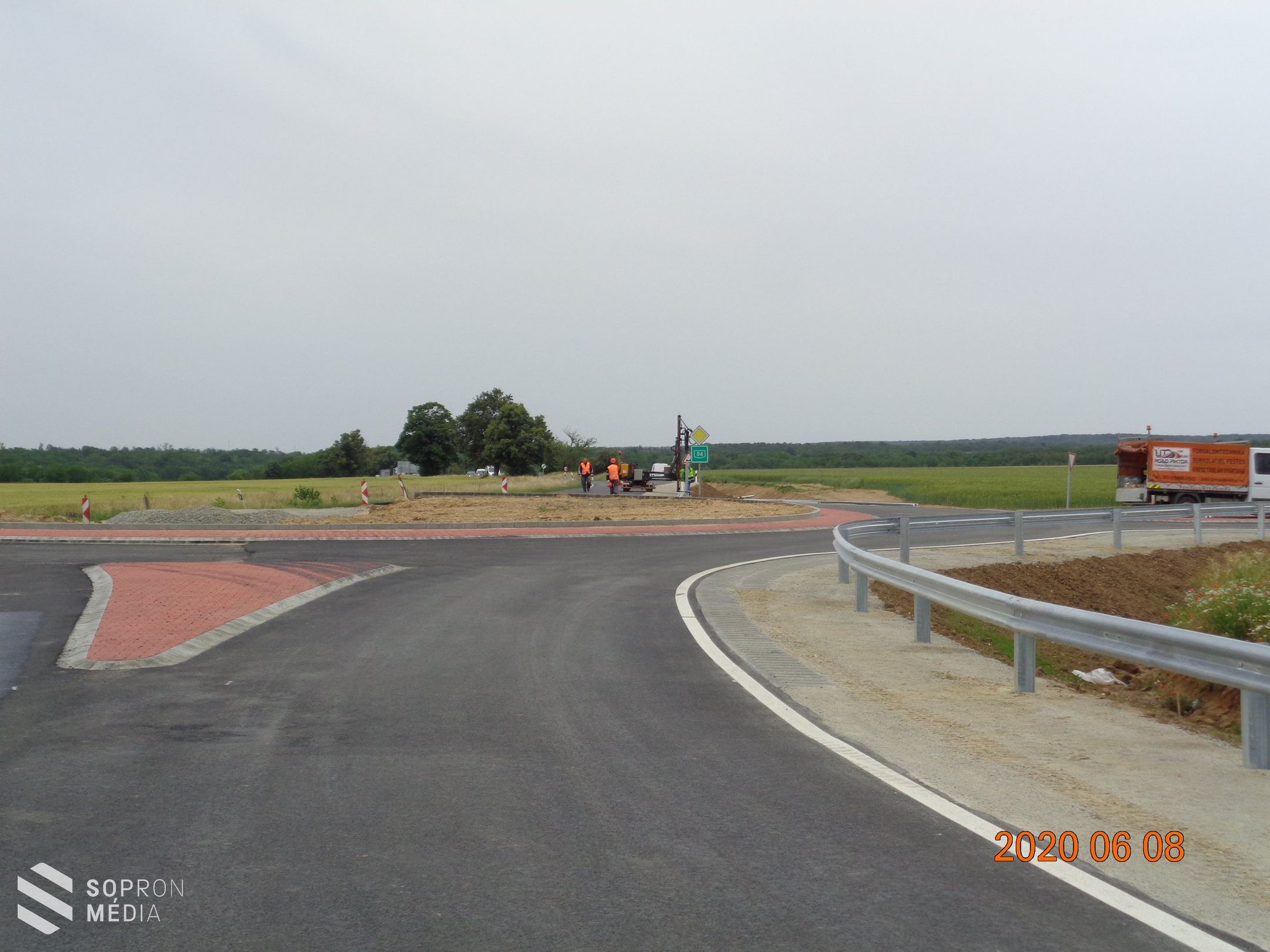 M85: forgalmi rend változás az autóút építése miatt, a 84-es főúton, Nagycenknél!