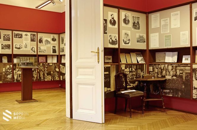 Freud egykori rendelőjének várója 