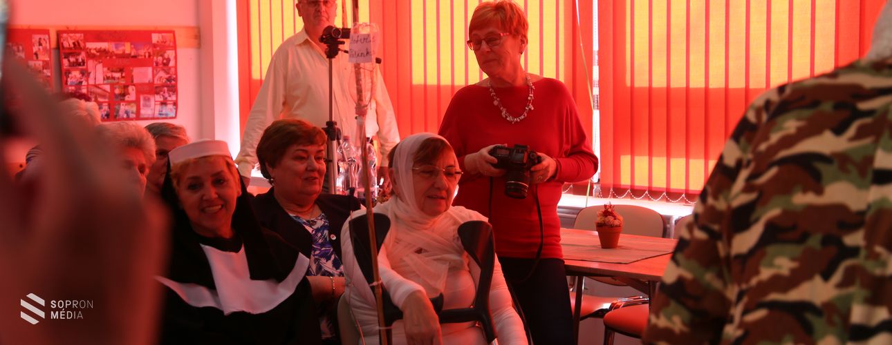 Farsang a Soproni Lővéri Nyugdíjas Klubban