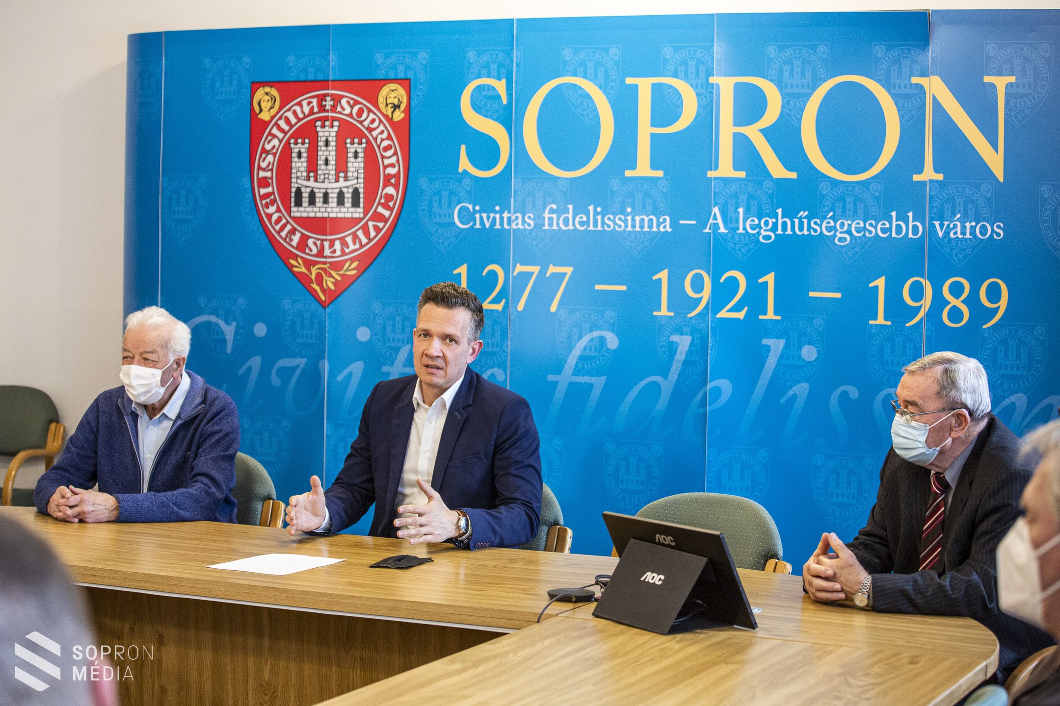 A város nyugati kapuja 