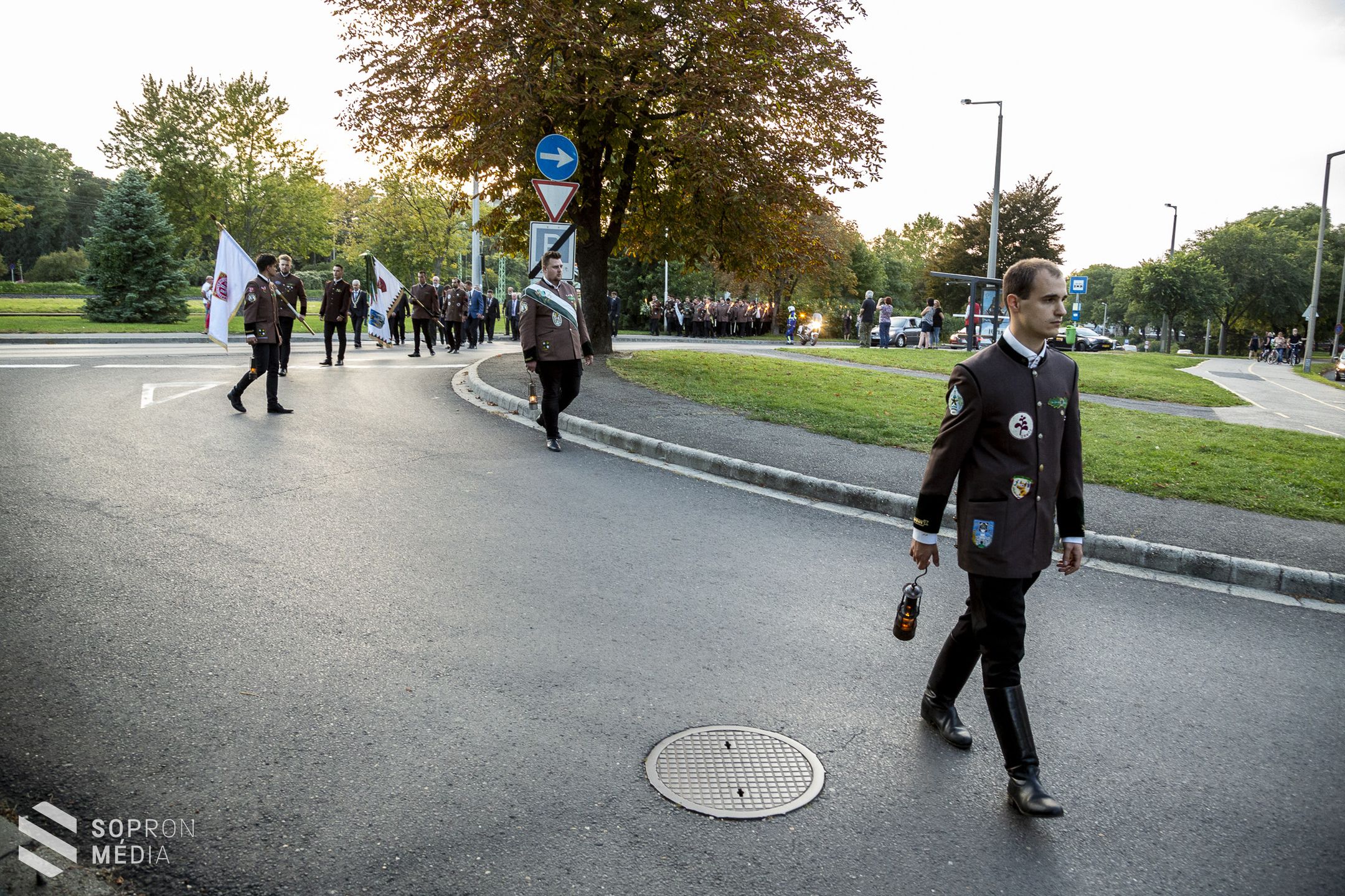 Valétálás - elbúcsúztak a Soproni Egyetem végzős polgárai