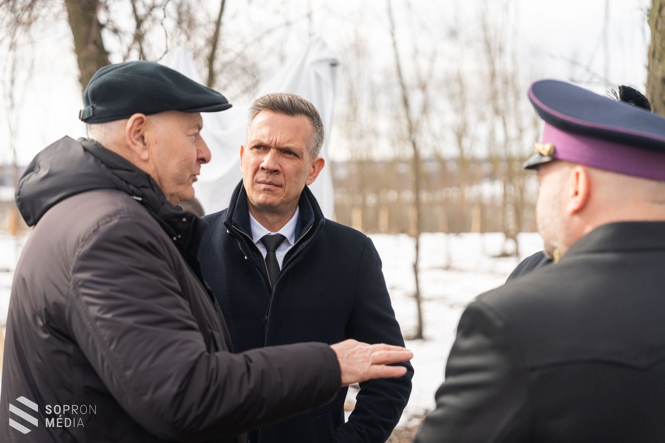 Parcellakő őrzi a mártírok emlékét a kőhidai rabtemetőnél