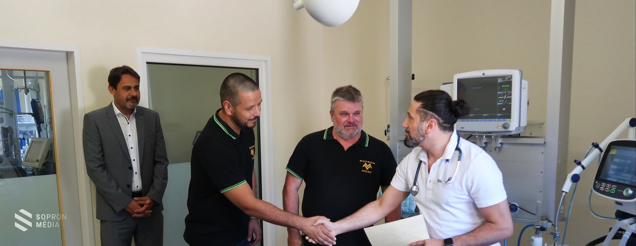 Nagy összegű adomány a Soproni Gyógyközpontnak a mozdonyvezetőktől