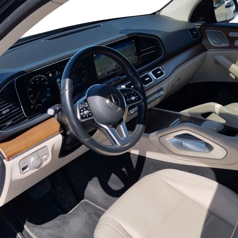 MERCEDES-BENZ