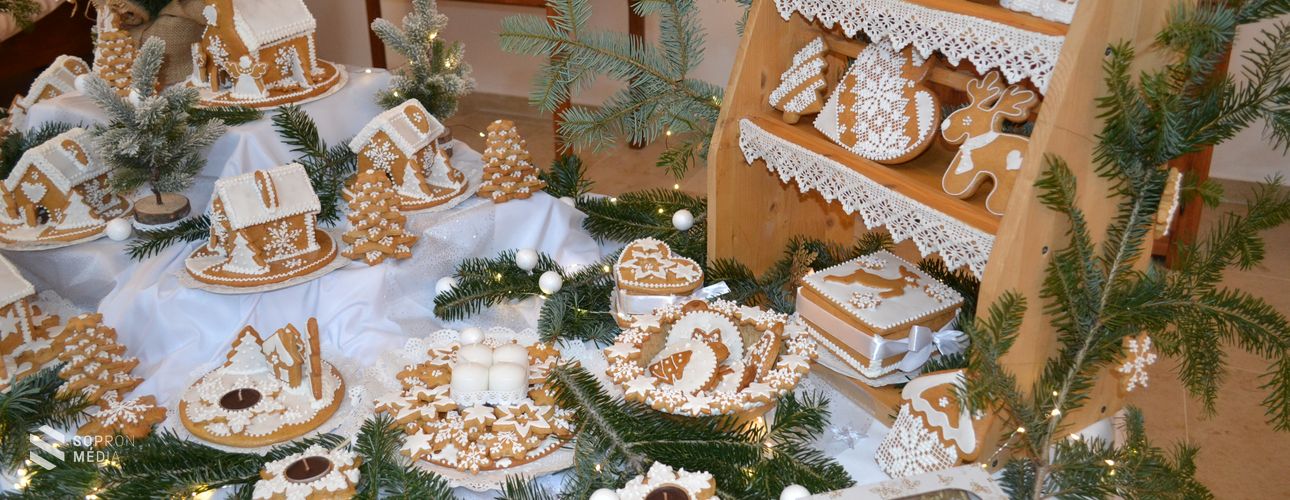 Csipkefinomságú mézeskalácsok illata járta be a Csipkeházat