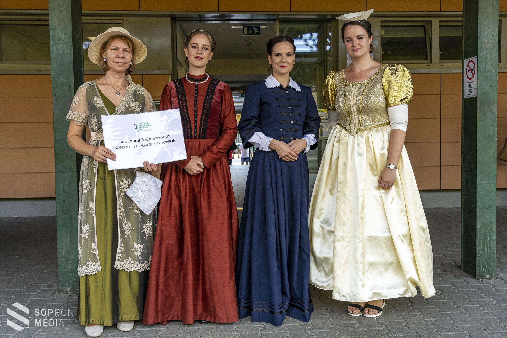 Teltházzal indult útjára a GYSEV Zrt. 1872-es évet megidéző Teatrum vonata Sopronból
