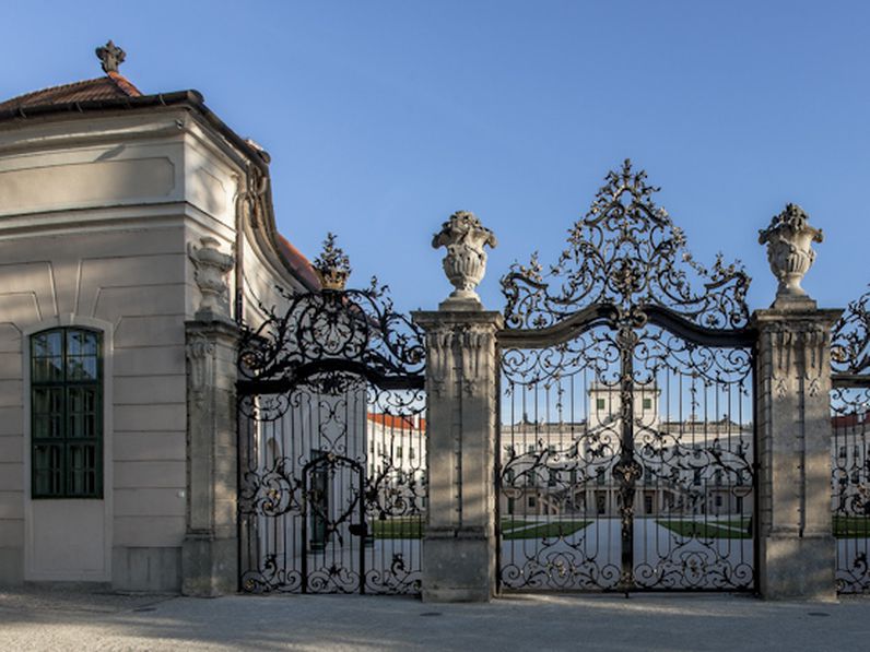 Október 1-jén és 2-án a belső múzeumi terek nem, de a kiállítások látogathatók lesznek a fertődi
Esterházy-kastélyban