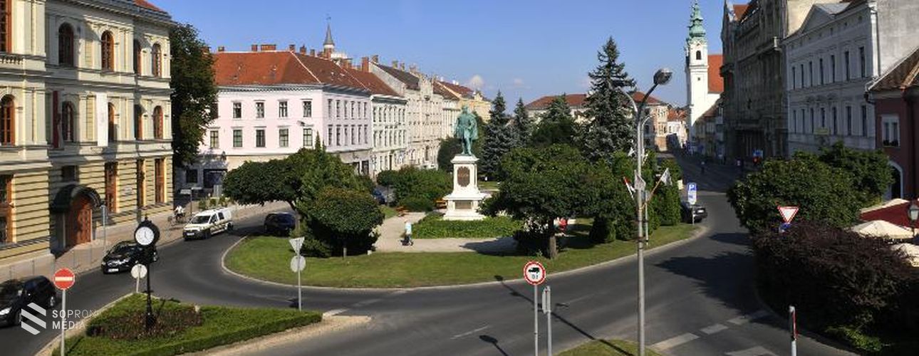 Lezárják a Széchenyi tér északi oldalát október 23-án 