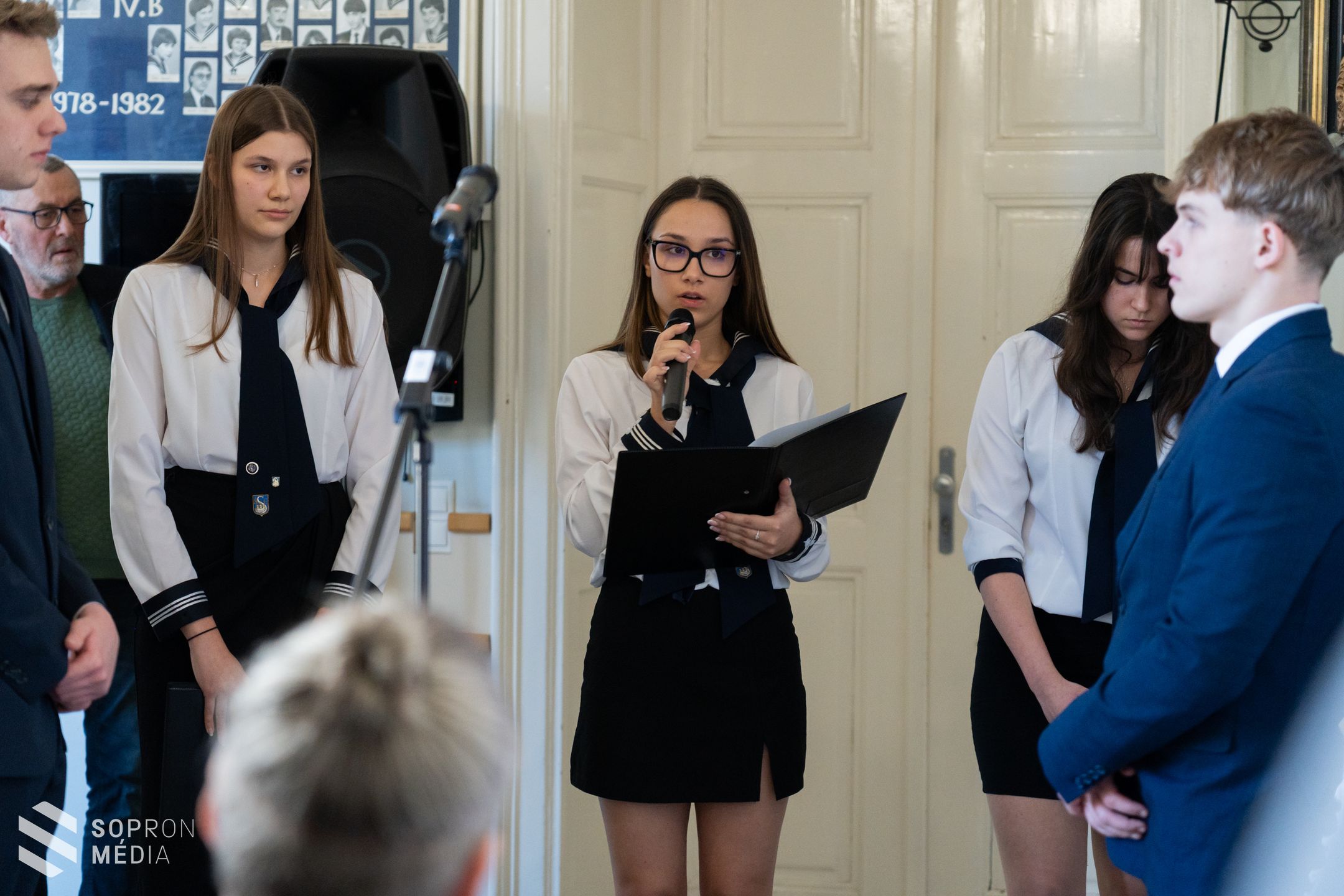 Jubileum – Felavatták a Soproni Széchenyi István Gimnázium zászlaját