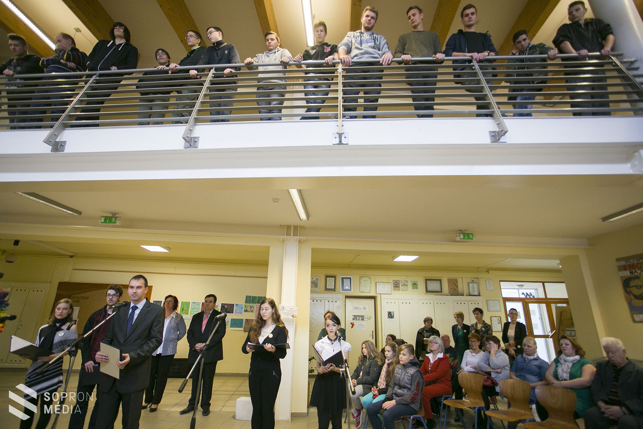 Alkotó Diákok Tárlata a Handlerben!