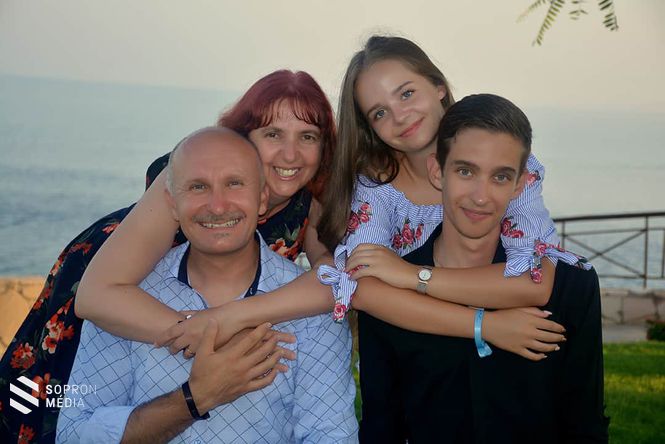 Mihalec Gábor 26 éve él házasságban, 2 gyermeke van