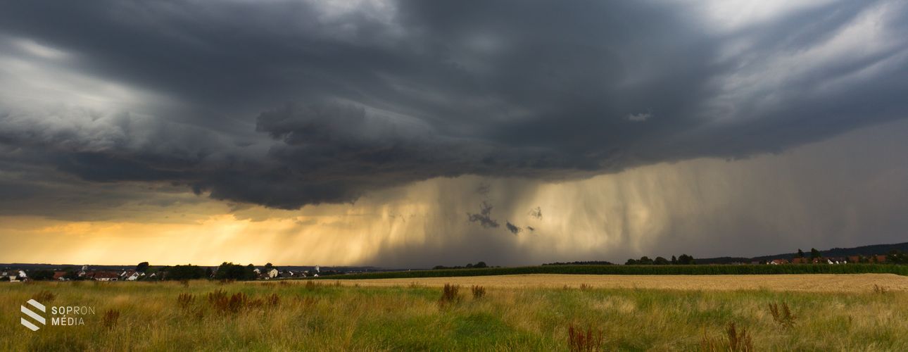 Figyelmeztet az OMSZ - Délutántól jéggel kísért heves zivatarok is előfordulhatnak!