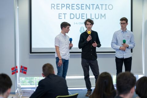 IX.Estöri fináléja