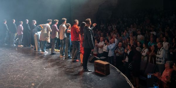 Képzelt riport egy amerikai popfesztiválról