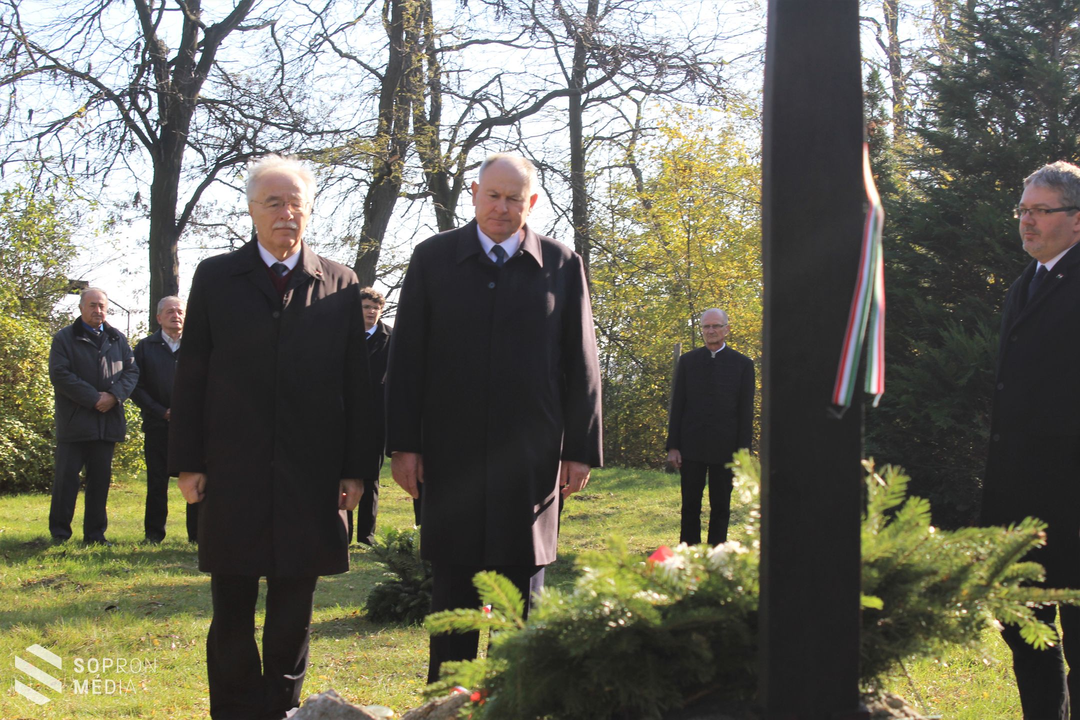 A Nemzeti Gyásznapon a mártírokra emlékeztek a rabtemetőben